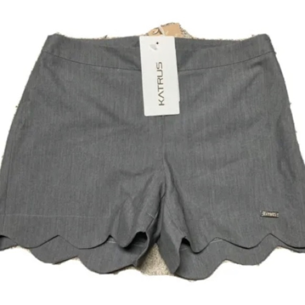 Thred Up Katrina Women’s Gray Shorts. Size S-36 NWT